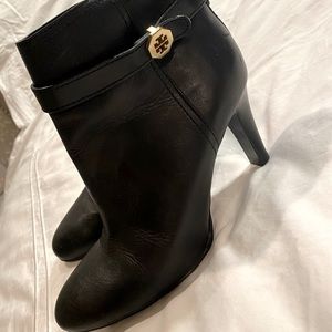 Tory Burch booties, signs of wear, good condition